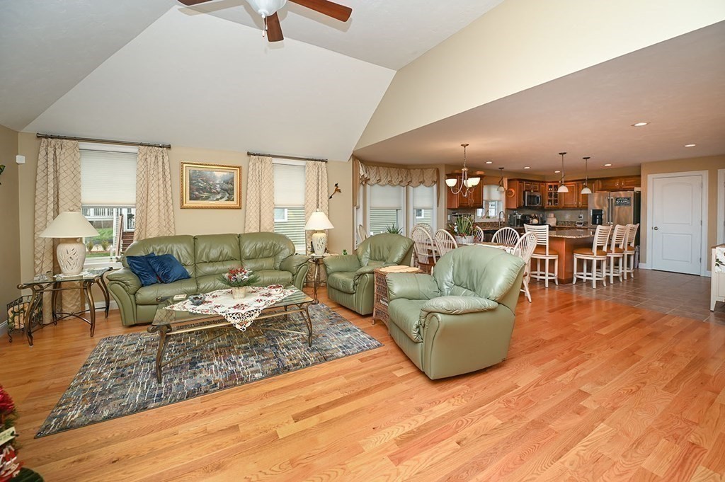 5 Renaissance Circle, Unit 5 Salem, NH 03079 - Photo 7 of 41