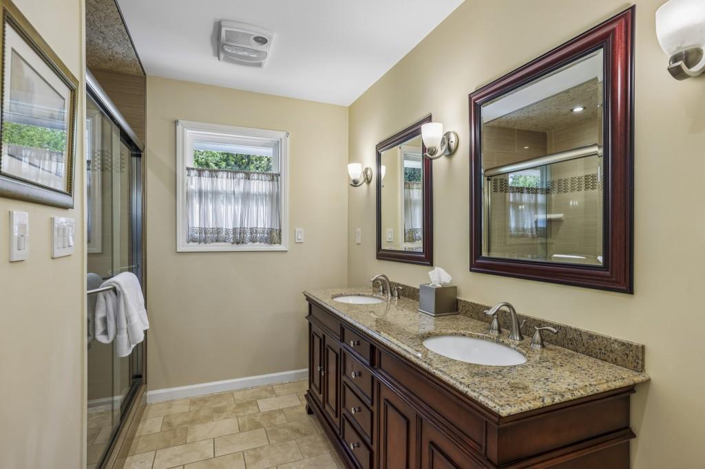 2361 Burch Circle Northeast Atlanta, GA 30319 - Photo 13 of 34