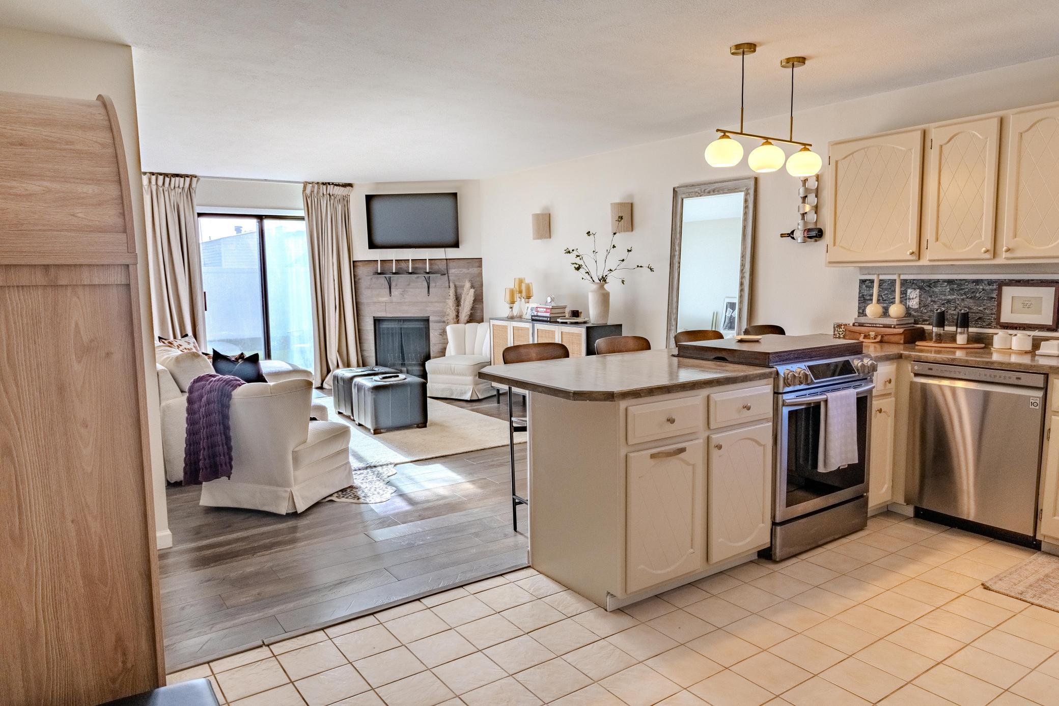 208 5th Street Northwest, Unit B Dilworth, MN 56529 - Photo 9 of 30