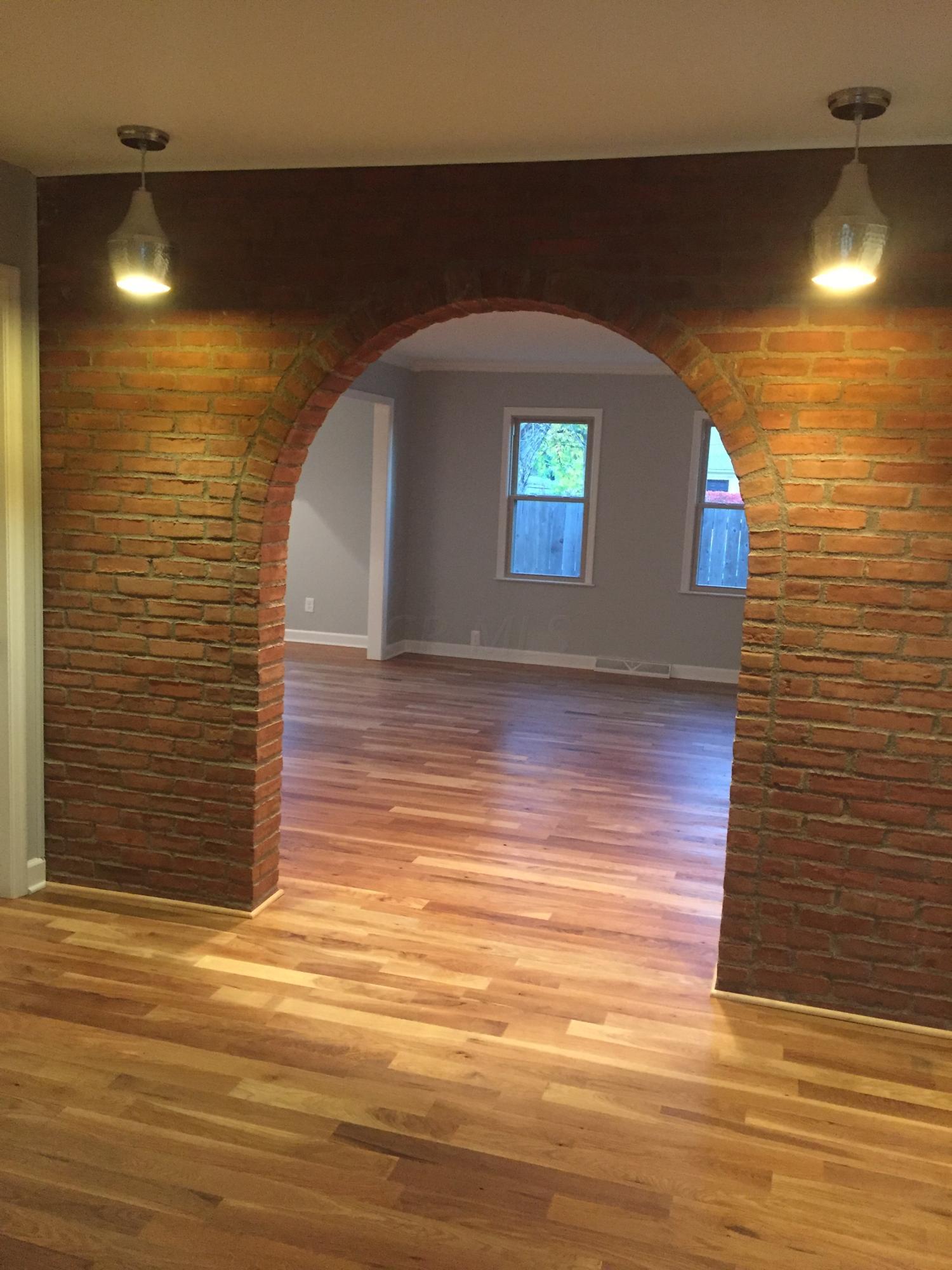 3653 Reed Road Upper Arlington, OH 43220 - Photo 3 of 19 Gallery Image 3