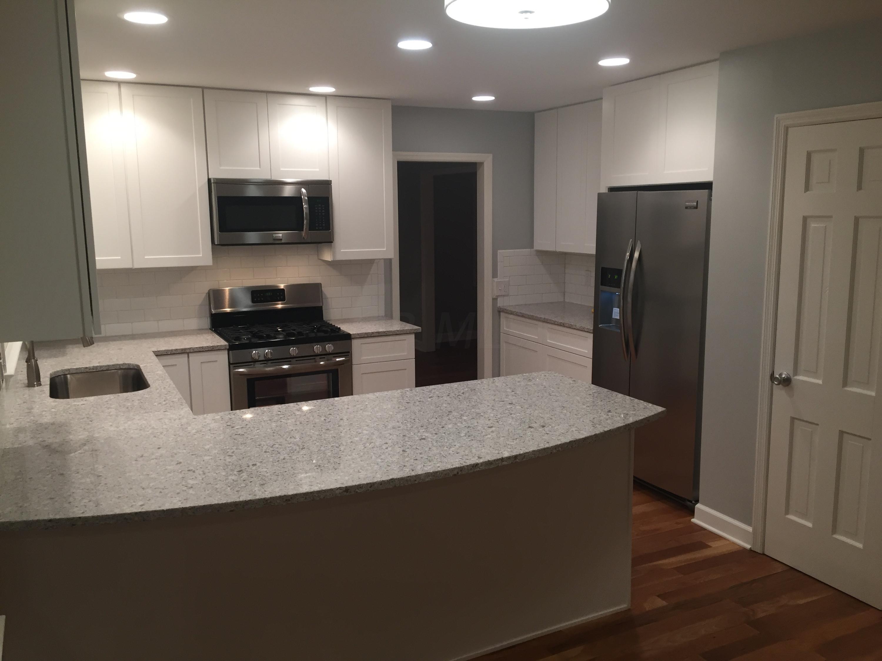 3653 Reed Road Upper Arlington, OH 43220 - Photo 9 of 19 Gallery Image 9