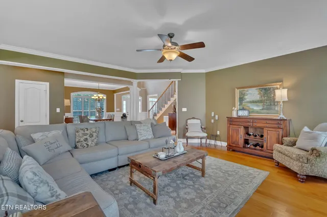 $749,500 | 424 Ross Springs Drive, Maryville, TN 37803