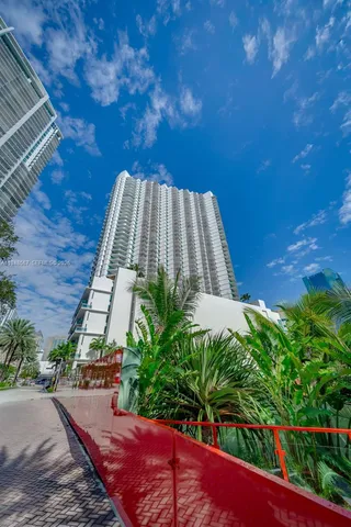 $2,900 | 350 South Miami Avenue, Unit 3408, Miami, FL 33130