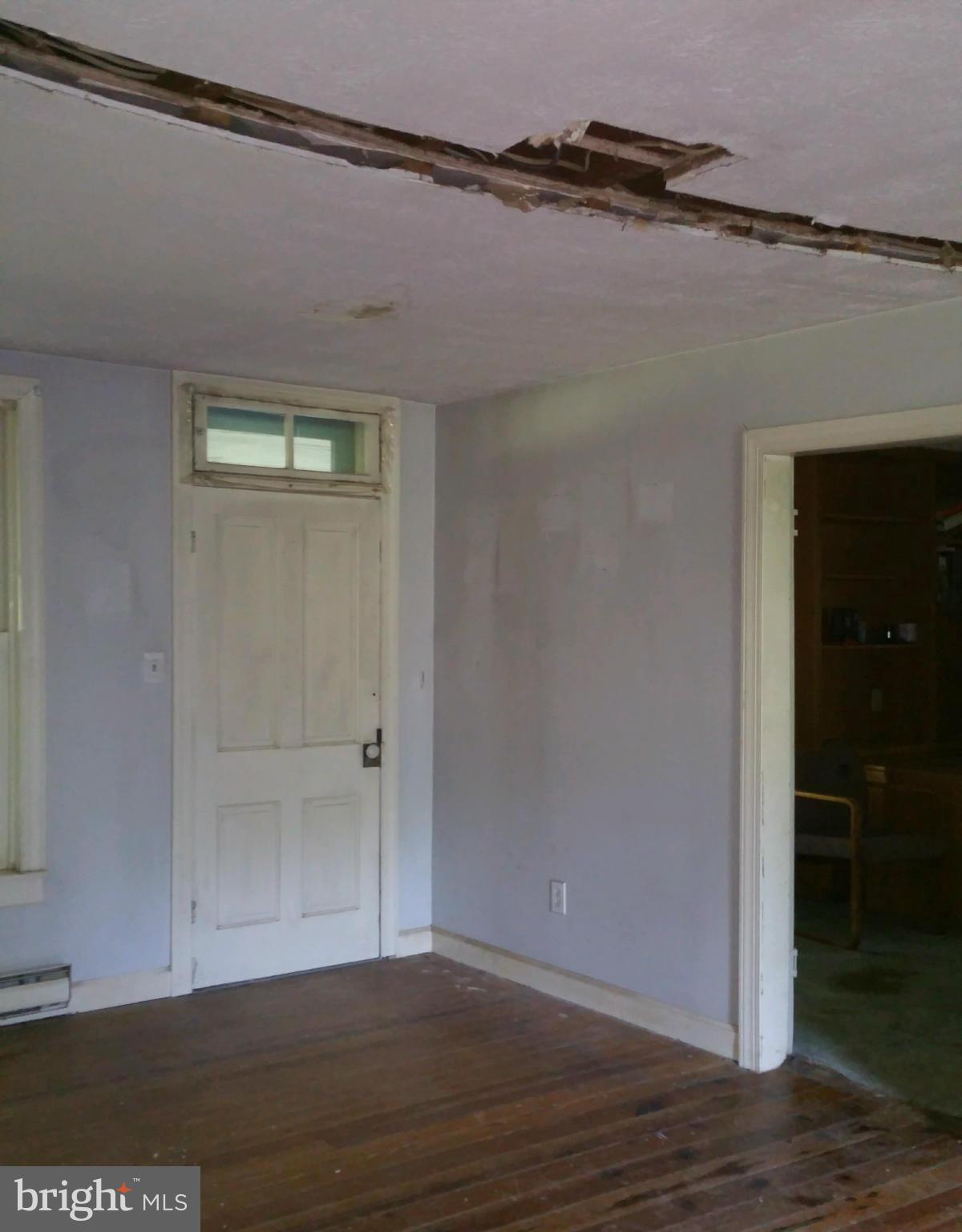 21603 Ridenour Road Boonsboro, MD 21713 - Photo 10 of 19 Living Room