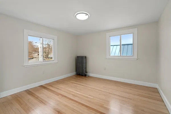 $3,800 | 157 Lake Avenue, Worcester, MA 01604