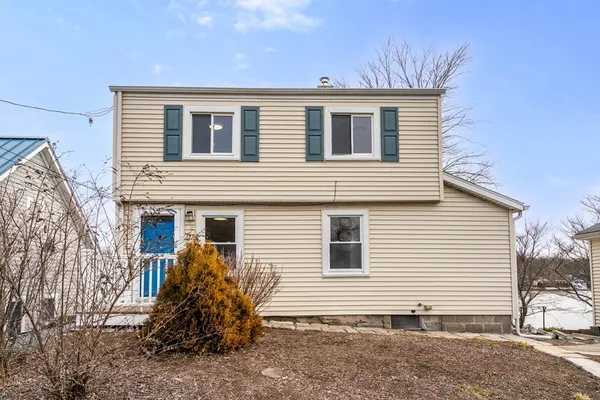 $3,800 | 157 Lake Avenue, Worcester, MA 01604