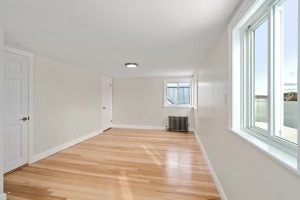 $3,800 | 157 Lake Avenue, Worcester, MA 01604