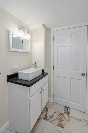 $3,800 | 157 Lake Avenue, Worcester, MA 01604