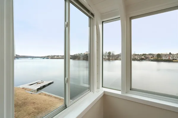 $3,800 | 157 Lake Avenue, Worcester, MA 01604