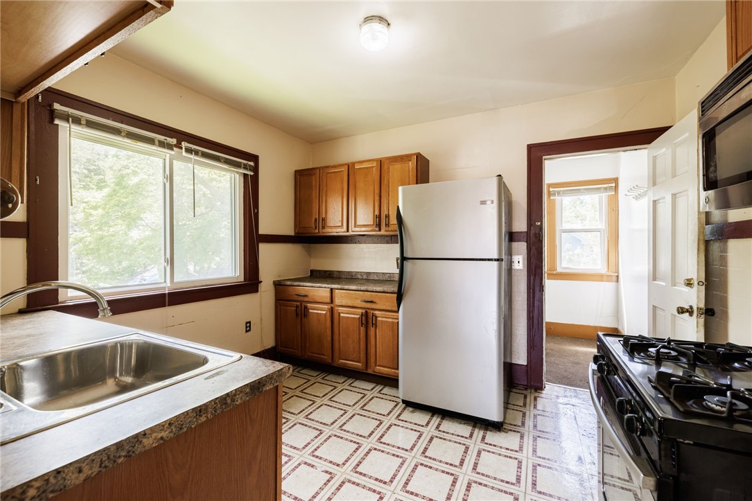 81 Gillette Street Rochester, NY 14619 - Photo 20 of 42