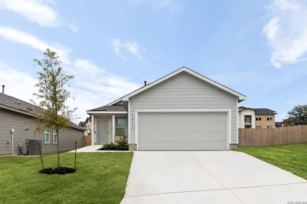 $1,625 | 10507 Padron Bend, San Antonio, TX 78224