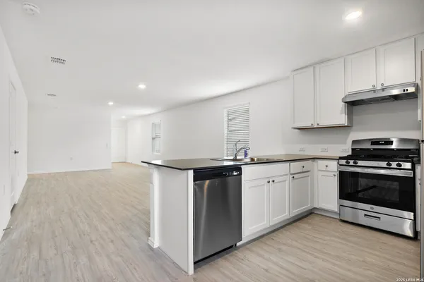 $1,625 | 10507 Padron Bend, San Antonio, TX 78224