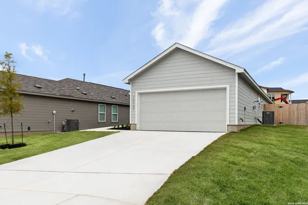 $1,625 | 10507 Padron Bend, San Antonio, TX 78224