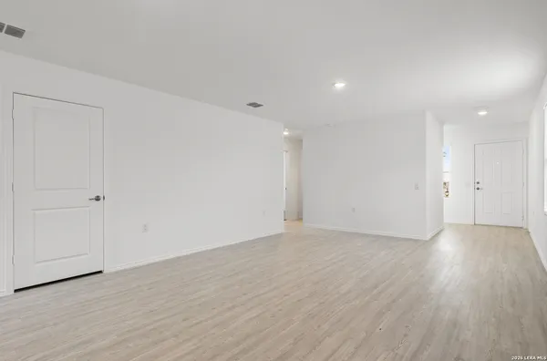 $1,625 | 10507 Padron Bend, San Antonio, TX 78224