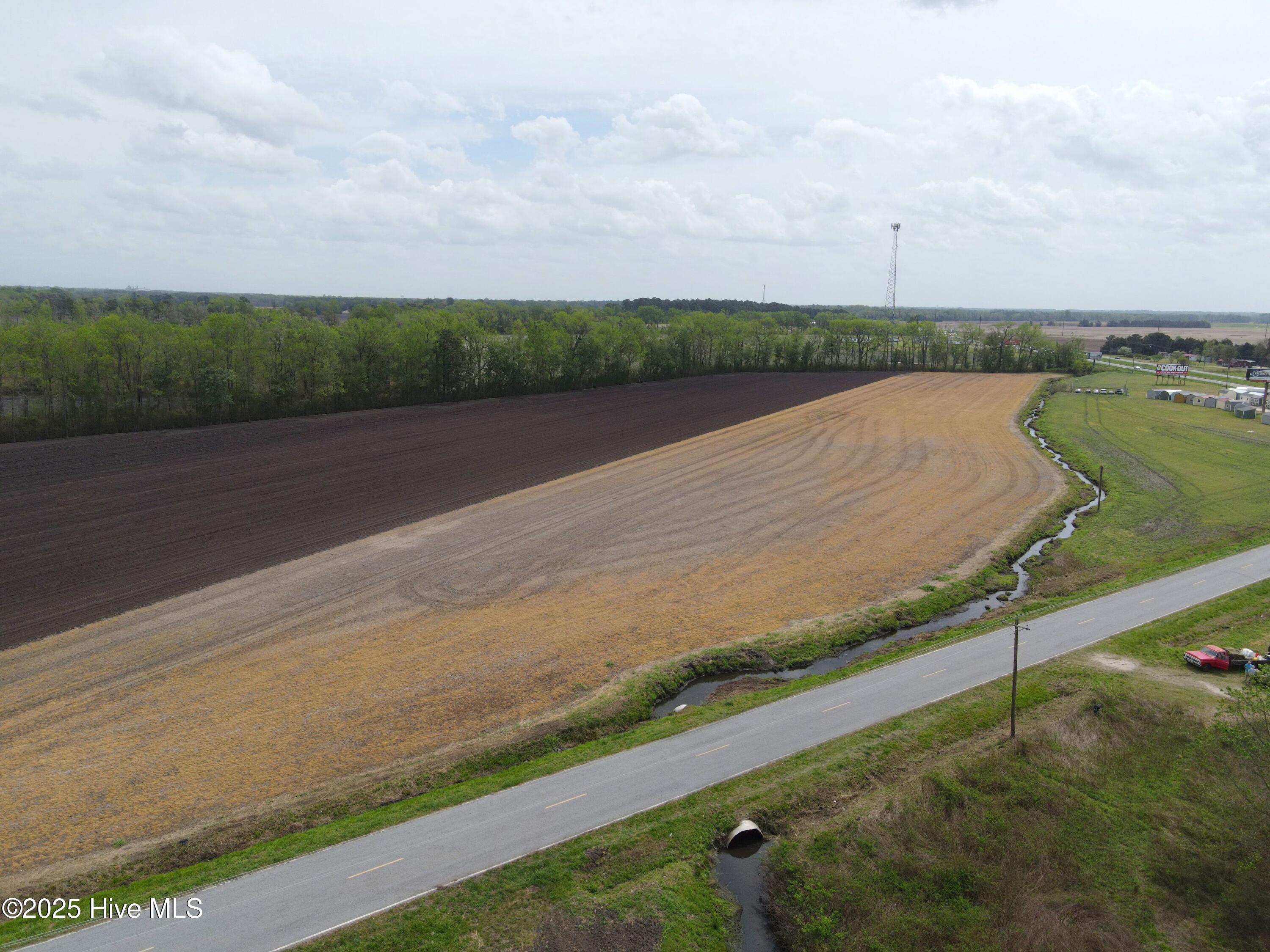 1. EE60087E-A922-4D5F-97F1-377022246B76