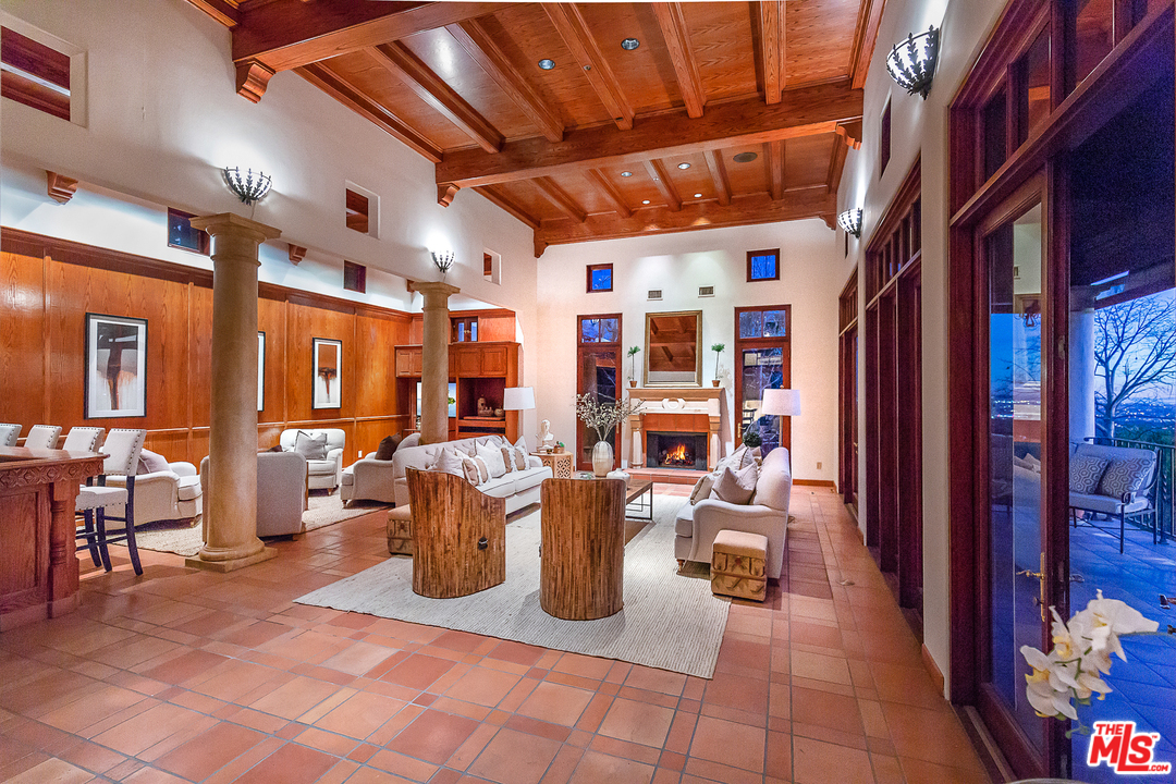 1381 Summitridge Drive Beverly Hills, CA 90210 - Photo 11 of 53