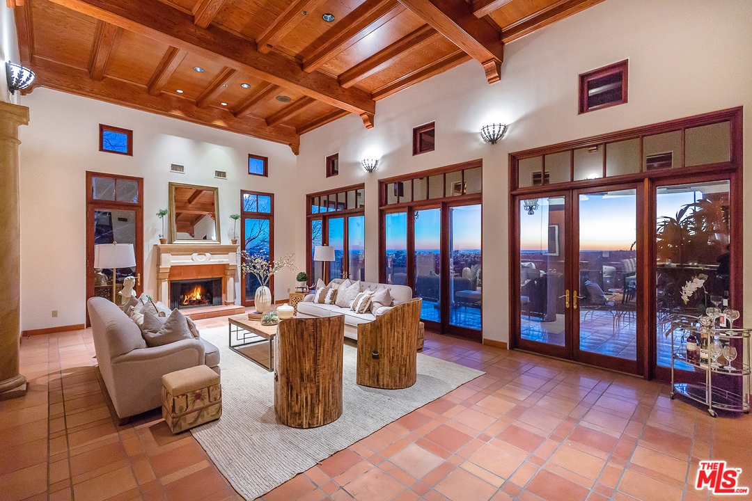 1381 Summitridge Drive Beverly Hills, CA 90210 - Photo 12 of 53