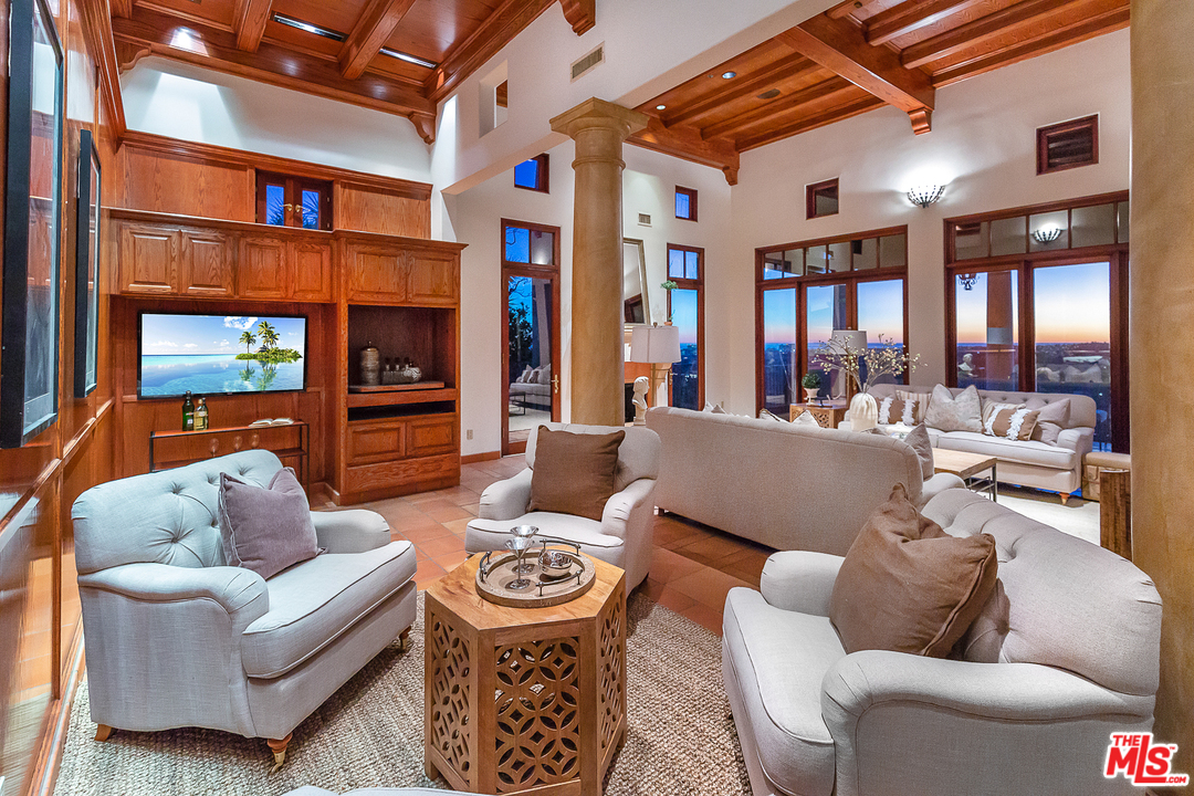 1381 Summitridge Drive Beverly Hills, CA 90210 - Photo 15 of 53