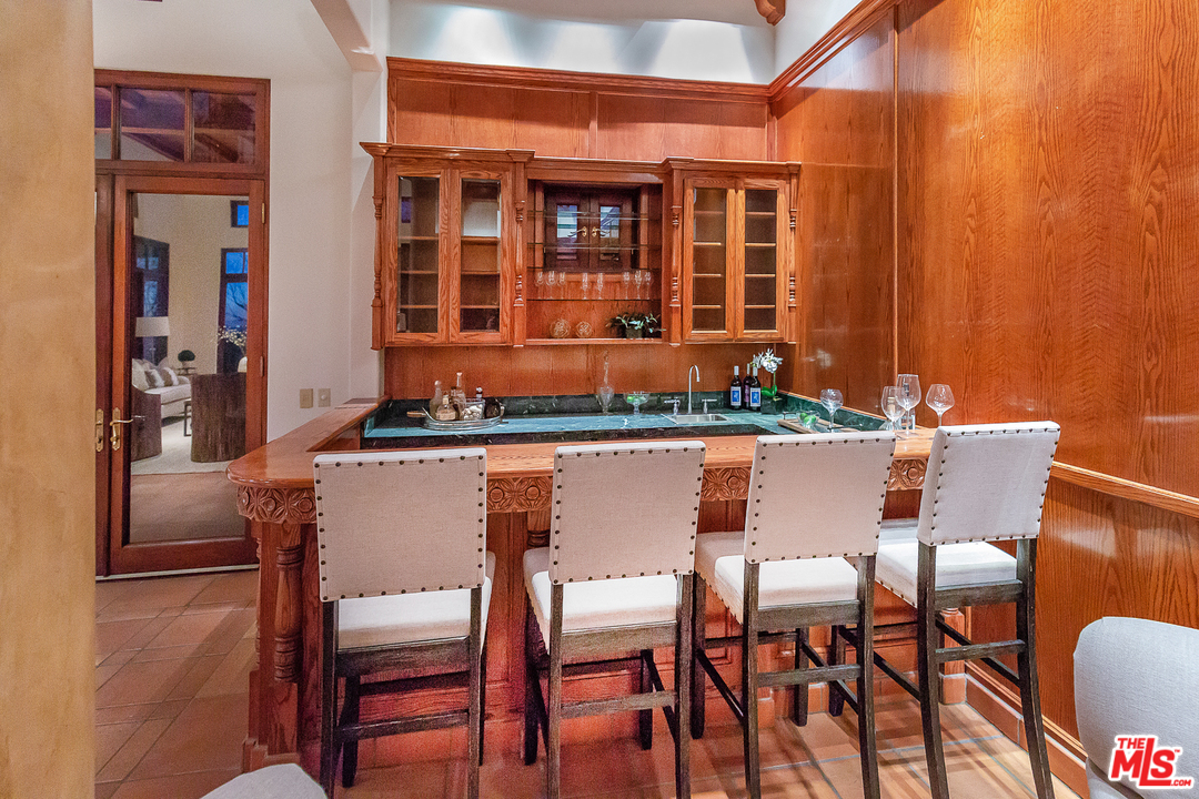 1381 Summitridge Drive Beverly Hills, CA 90210 - Photo 17 of 53