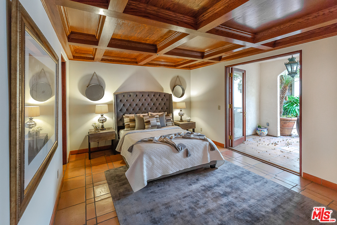 1381 Summitridge Drive Beverly Hills, CA 90210 - Photo 25 of 53