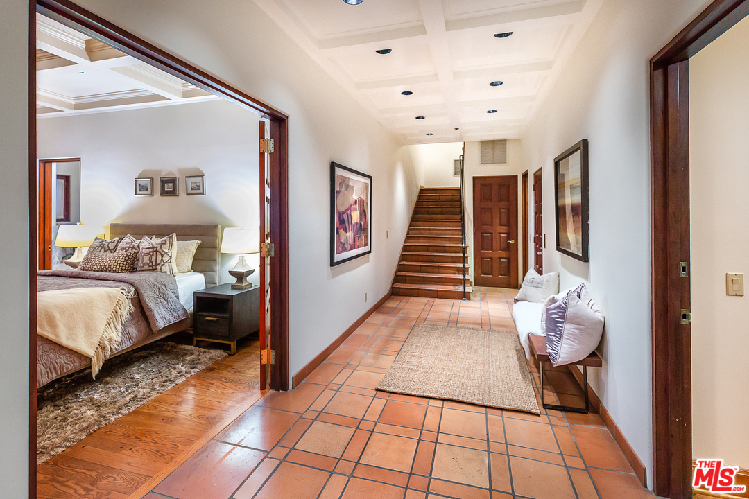 1381 Summitridge Drive Beverly Hills, CA 90210 - Photo 29 of 53