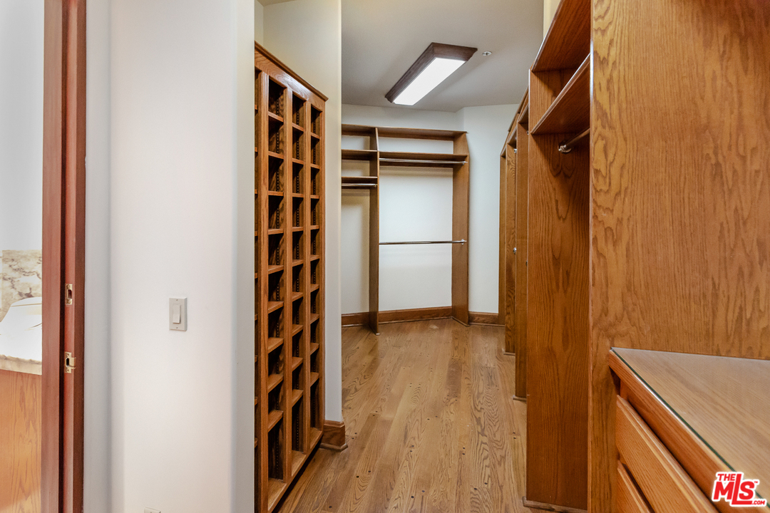 1381 Summitridge Drive Beverly Hills, CA 90210 - Photo 37 of 53