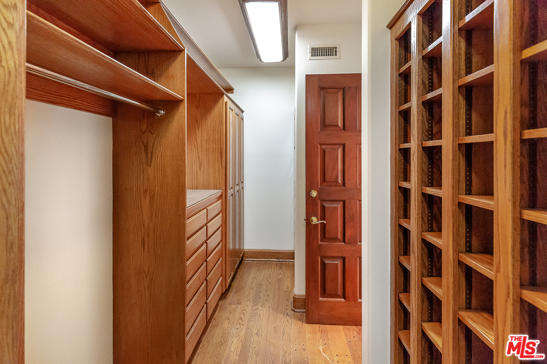 1381 Summitridge Drive Beverly Hills, CA 90210 - Photo 38 of 53