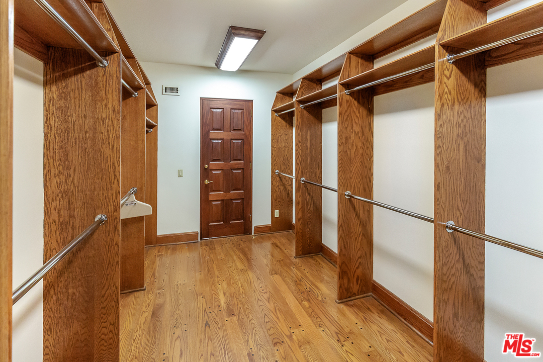 1381 Summitridge Drive Beverly Hills, CA 90210 - Photo 45 of 53