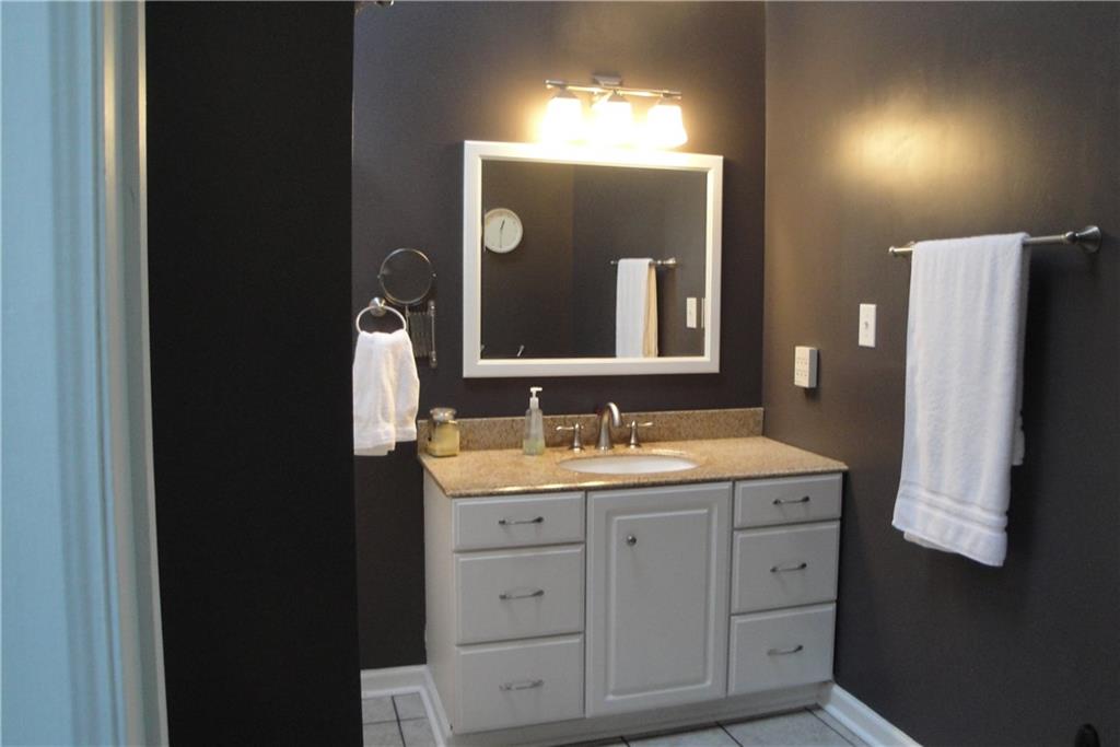 5182 Clarendon Road Indianapolis, IN 46208 - Photo 14 of 15 Gallery Image 14