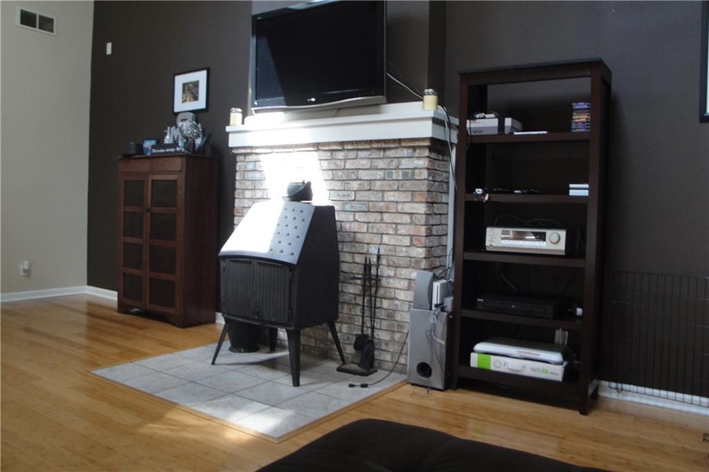 5182 Clarendon Road Indianapolis, IN 46208 - Photo 5 of 15 Gallery Image 5
