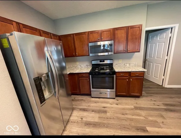 $2,800 | 12550 East 131st Street, Fishers, IN 46037