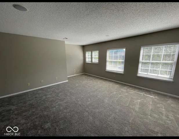 $2,800 | 12550 East 131st Street, Fishers, IN 46037