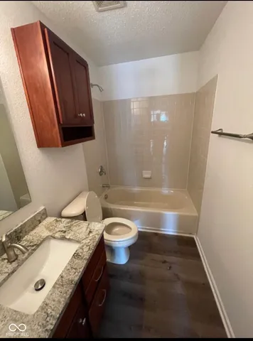 $2,800 | 12550 East 131st Street, Fishers, IN 46037