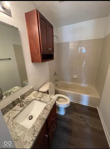 $2,800 | 12550 East 131st Street, Fishers, IN 46037