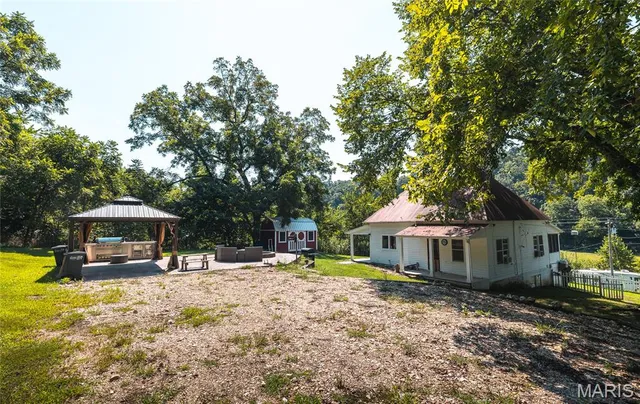 $997,200 | 2251 County Road 6670, Salem, MO 65560