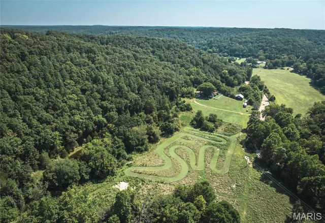 $997,200 | 2251 County Road 6670, Salem, MO 65560