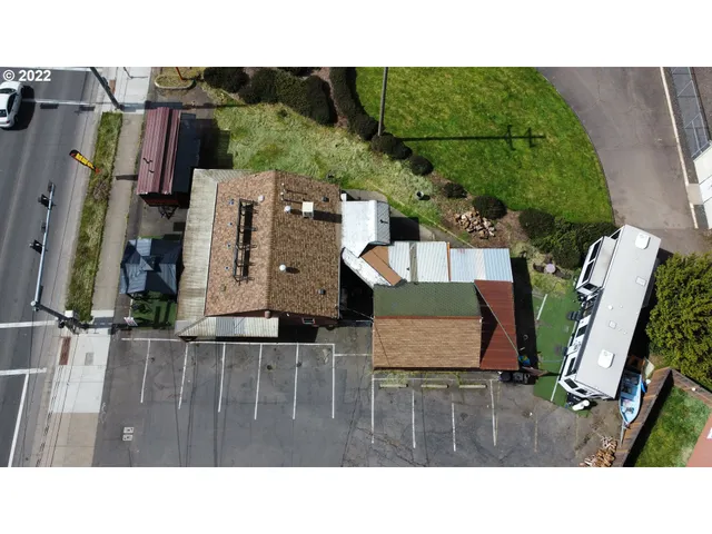 $999,000 | 1281 State Highway 99 North, Eugene, OR 97402