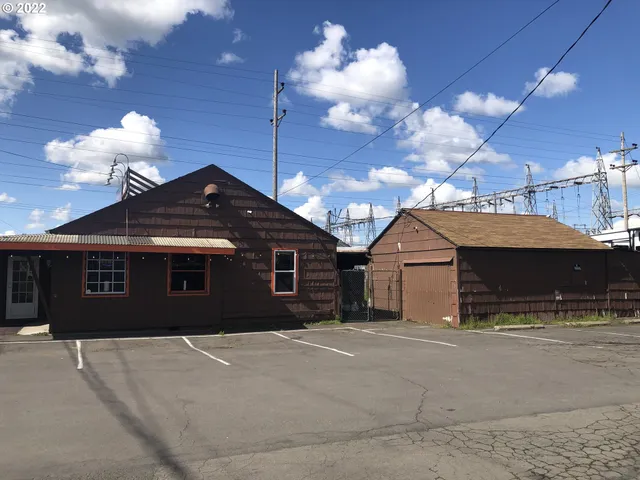 $999,000 | 1281 State Highway 99 North, Eugene, OR 97402