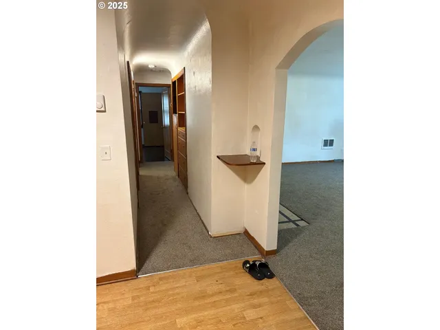 $999,000 | 1281 State Highway 99 North, Eugene, OR 97402