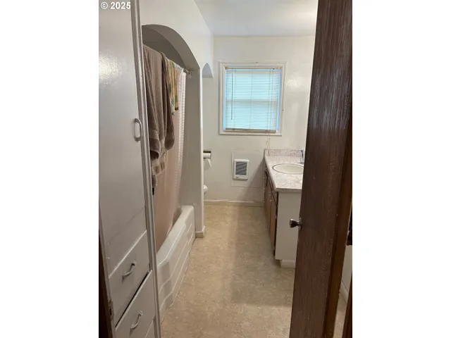 $999,000 | 1281 State Highway 99 North, Eugene, OR 97402