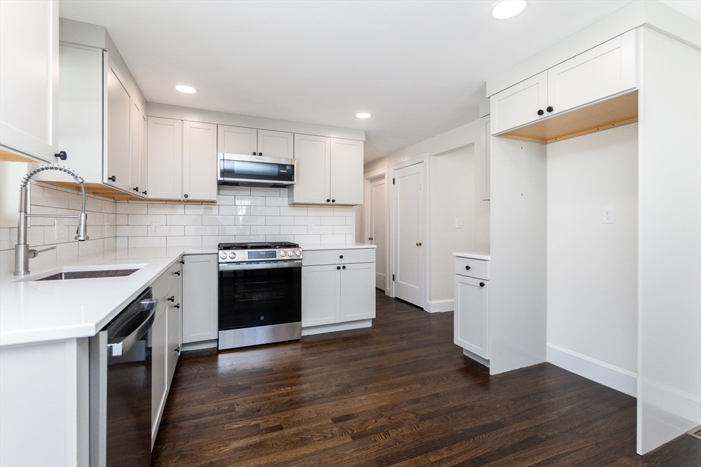 200 Beal Road Waltham, MA 02453 - Photo 4 of 33