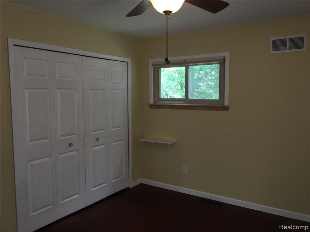 1665 Remsing Street Hartland, MI 48353 - Photo 14 of 29 IMG_2283.jpg