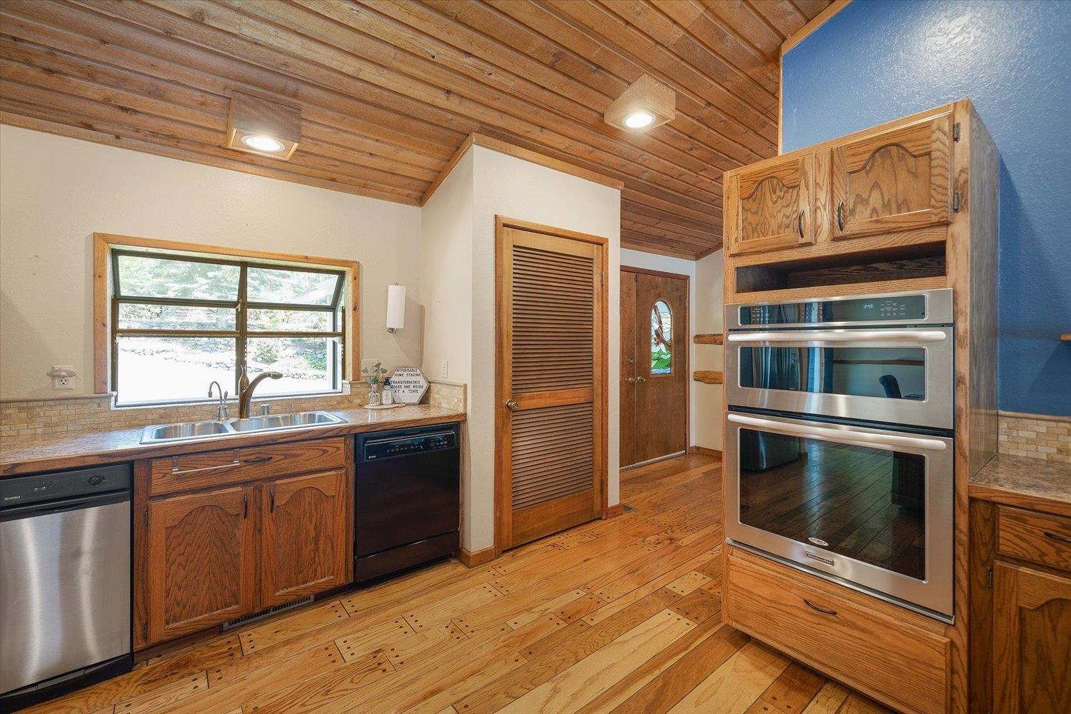 12929 West Shore Road Nine Mile Falls, WA 99026 - Photo 13 of 50 Gallery Image 13