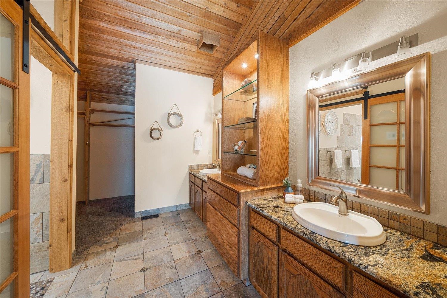 12929 West Shore Road Nine Mile Falls, WA 99026 - Photo 17 of 50 Gallery Image 17