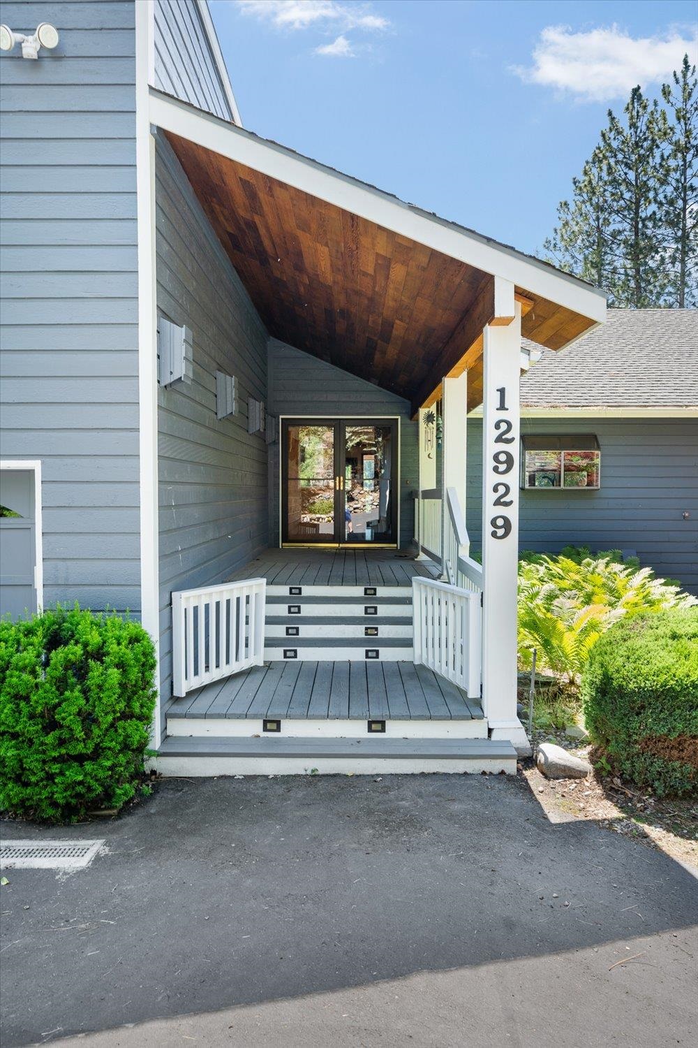 12929 West Shore Road Nine Mile Falls, WA 99026 - Photo 3 of 50 Gallery Image 3