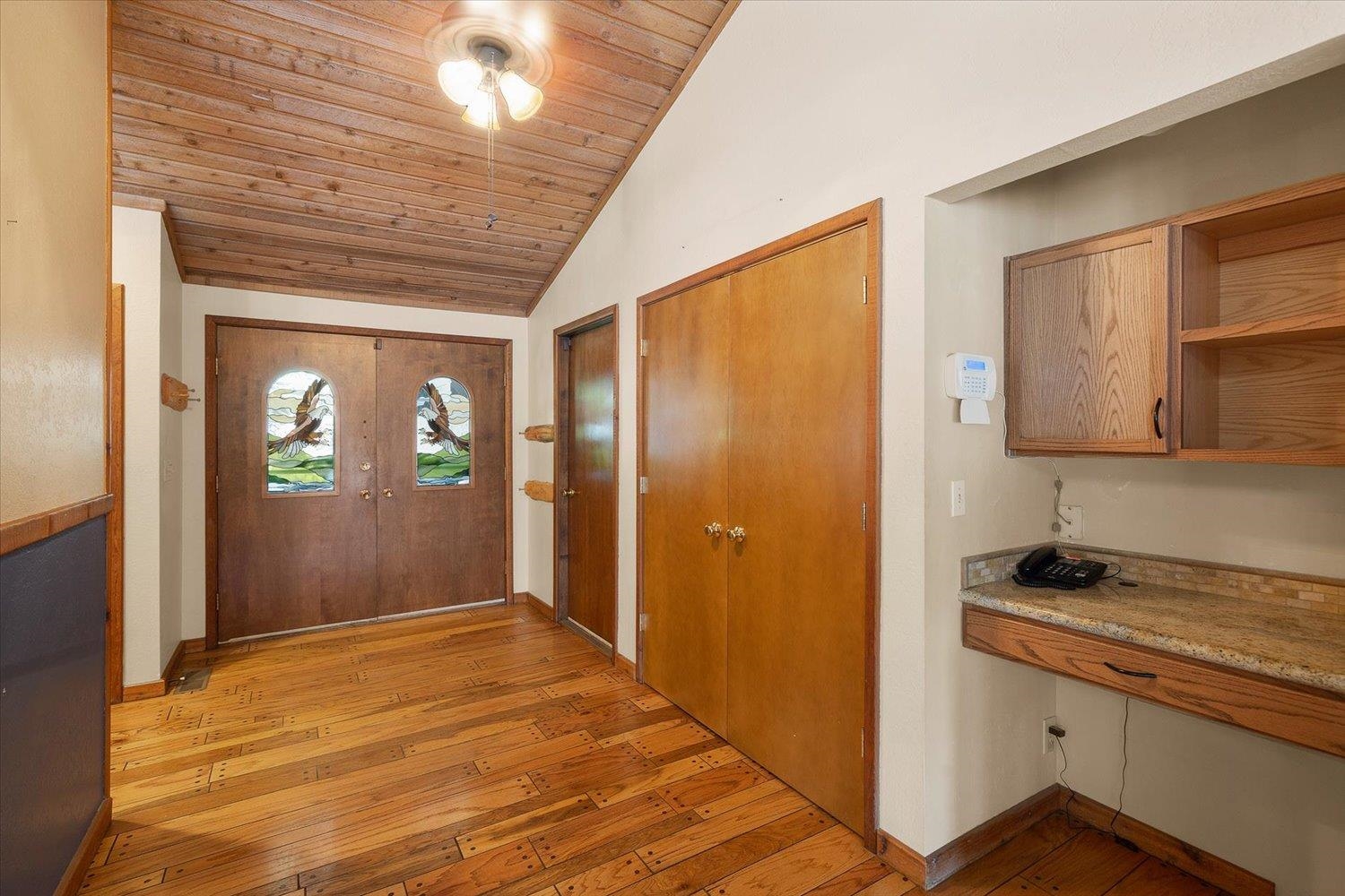 12929 West Shore Road Nine Mile Falls, WA 99026 - Photo 4 of 50 Gallery Image 4
