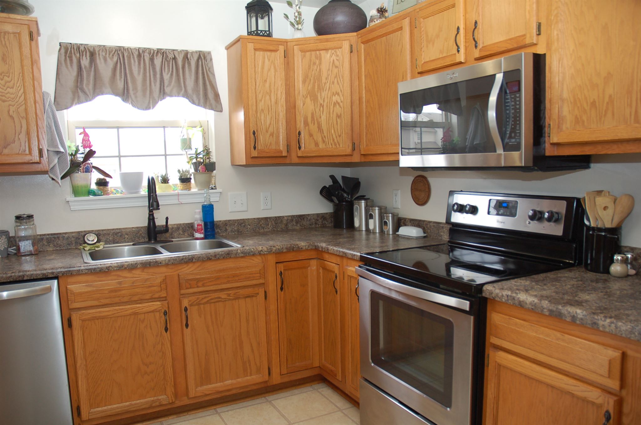 1204 Holly Ridge Run Fort Wayne, IN 46845 - Photo 9 of 20 Gallery Image 9