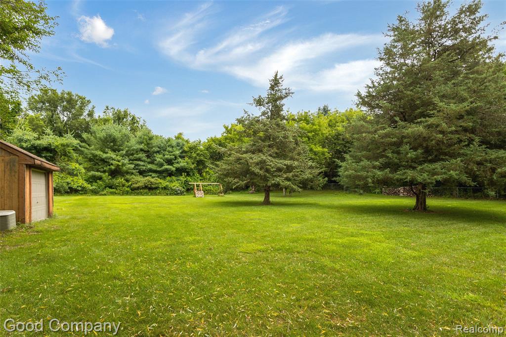 10080 Big Lake Road Clarkston, MI 48346 - Photo 34 of 41 Gallery Image 34