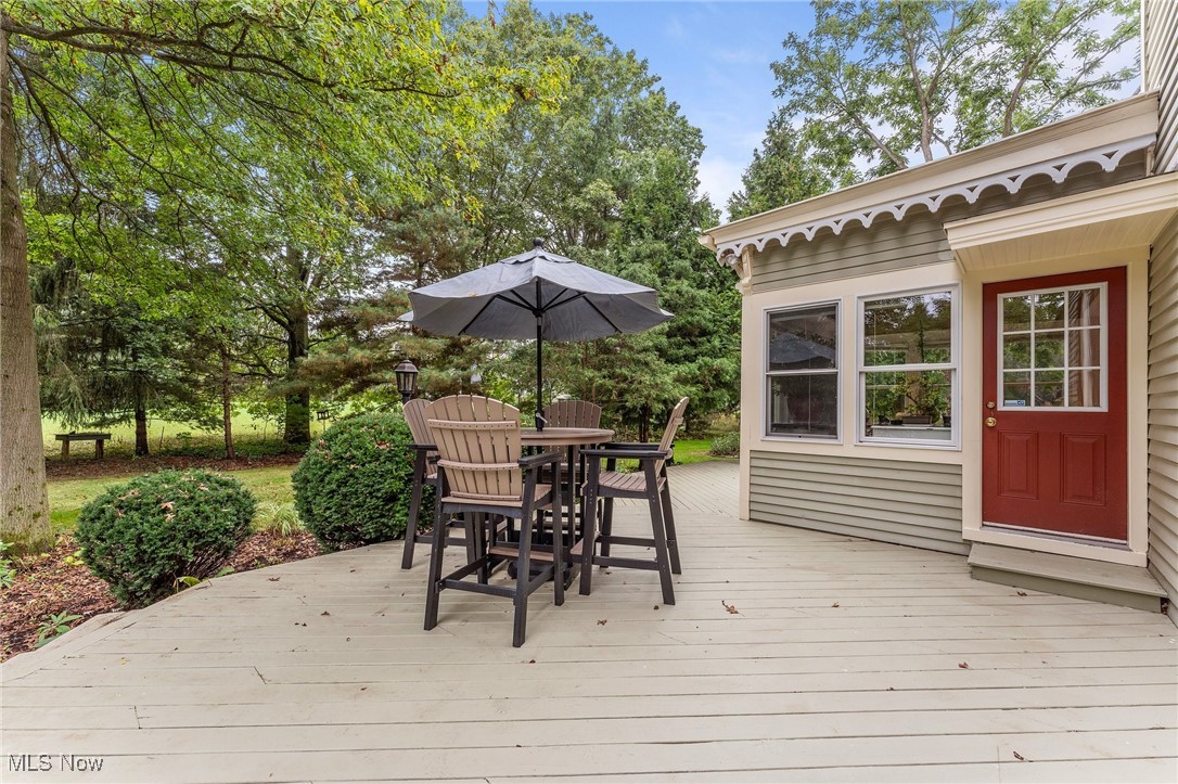 715 Barlow Road Hudson, OH 44236 - Photo 40 of 50 Like to do outdoor entertaining? Plenty of options.