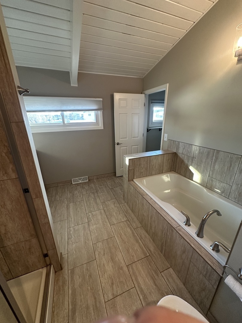 2211 Benjamin Lane Bloomington, IL 61701 - Photo 23 of 50